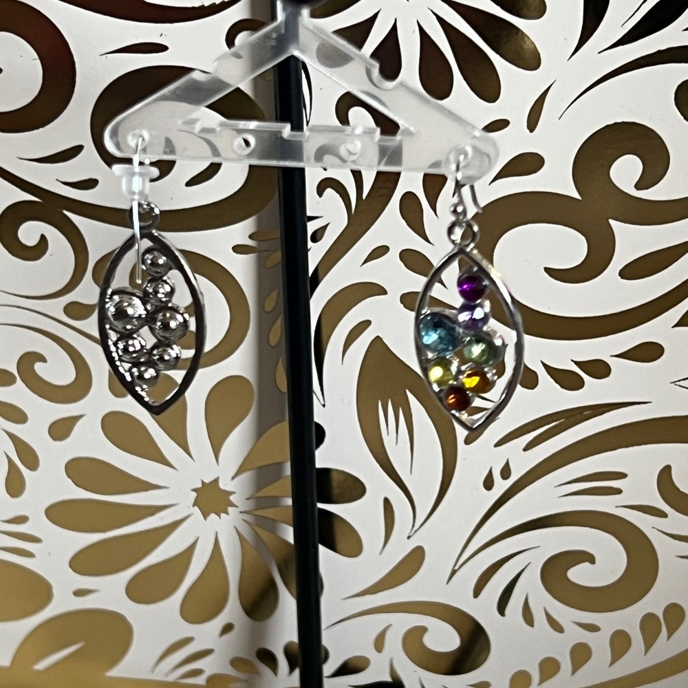Elegant Multicolor Gemstone Earrings - Picture 2 of 4